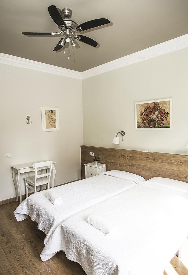 Mai & Maud Paralel Apartment Barcelona Exteriör bild